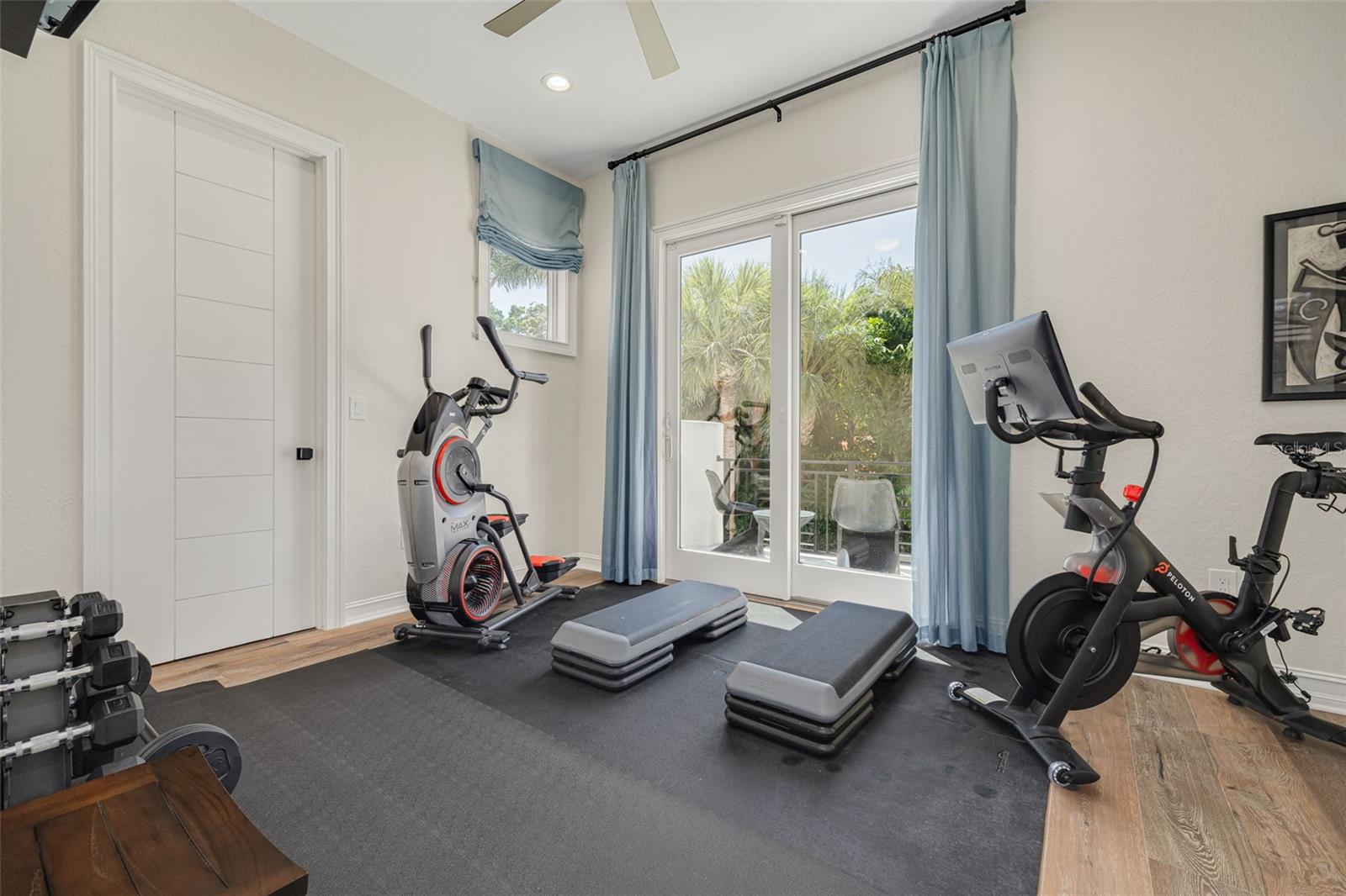 725 BRIGHTWATERS BLVD NE, ST PETERSBURG, FL, 33704
