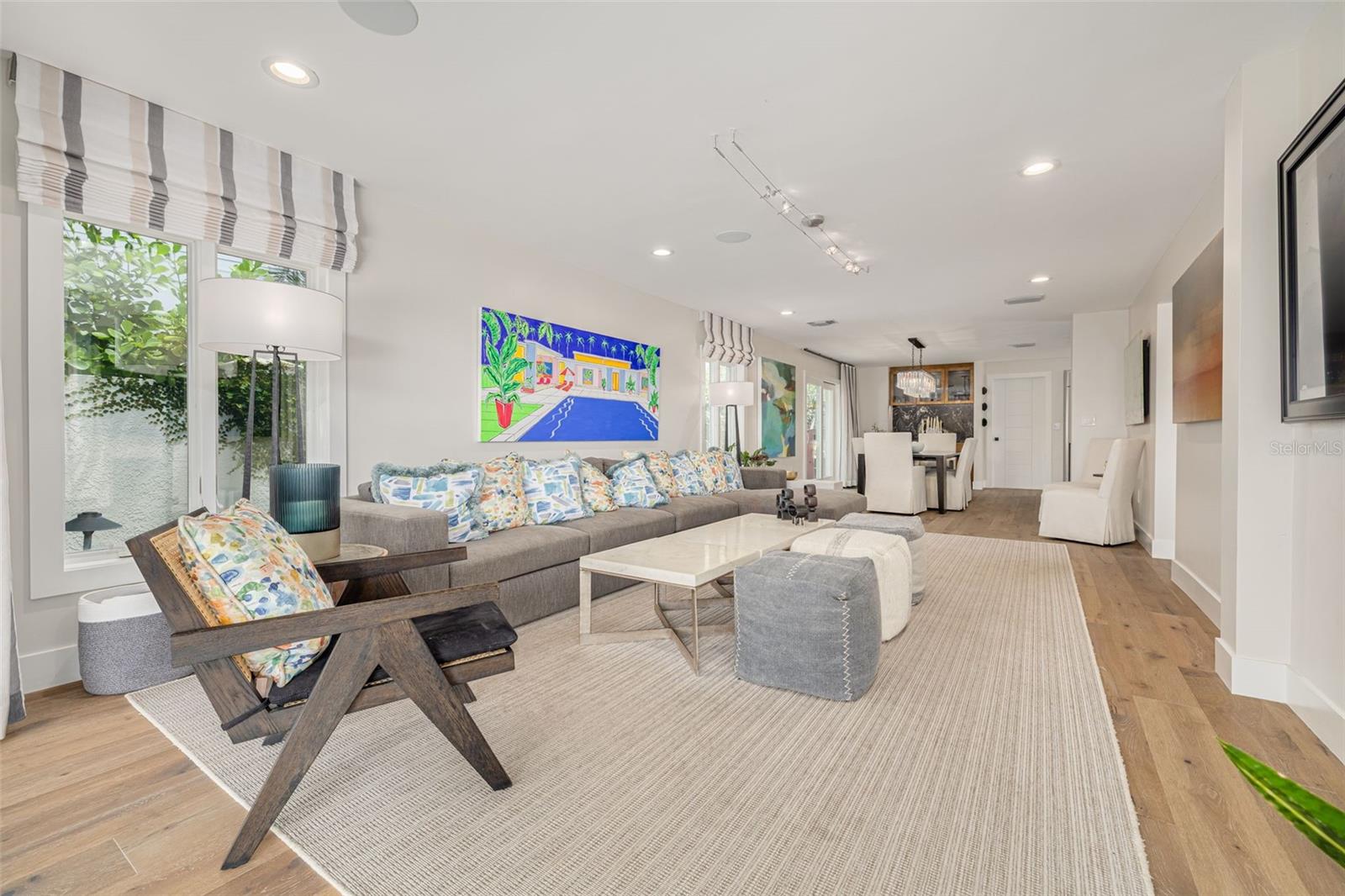 725 BRIGHTWATERS BLVD NE, ST PETERSBURG, FL, 33704