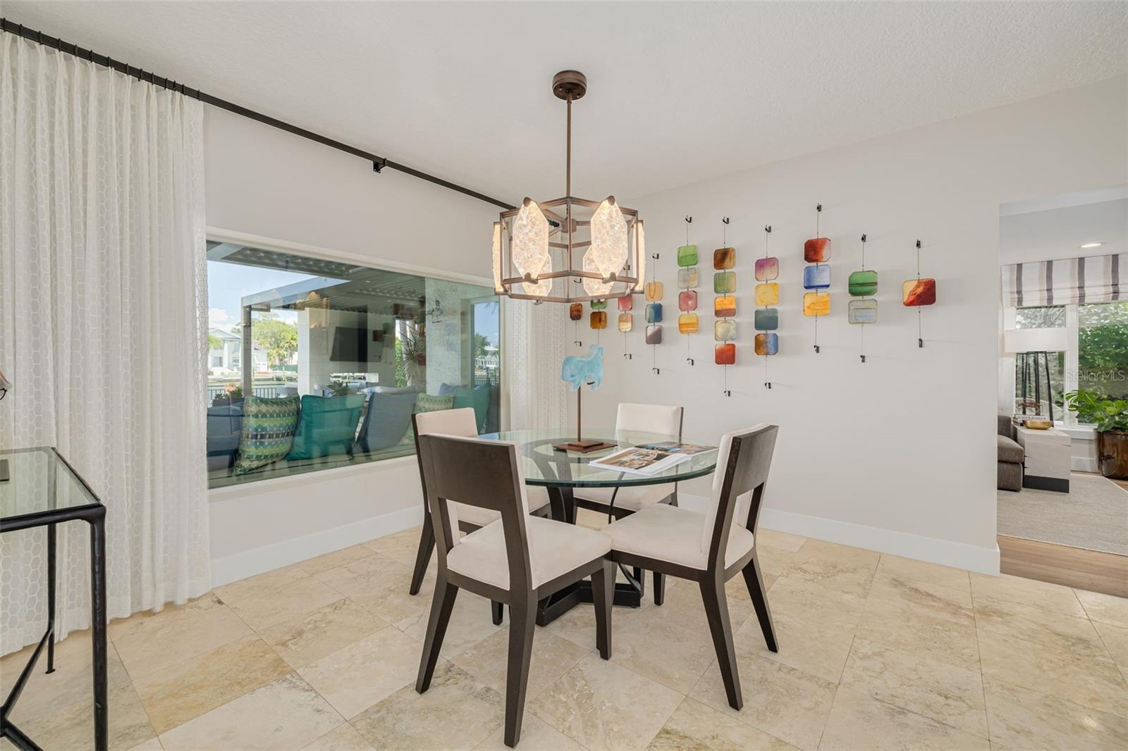 725 BRIGHTWATERS BLVD NE, ST PETERSBURG, FL, 33704