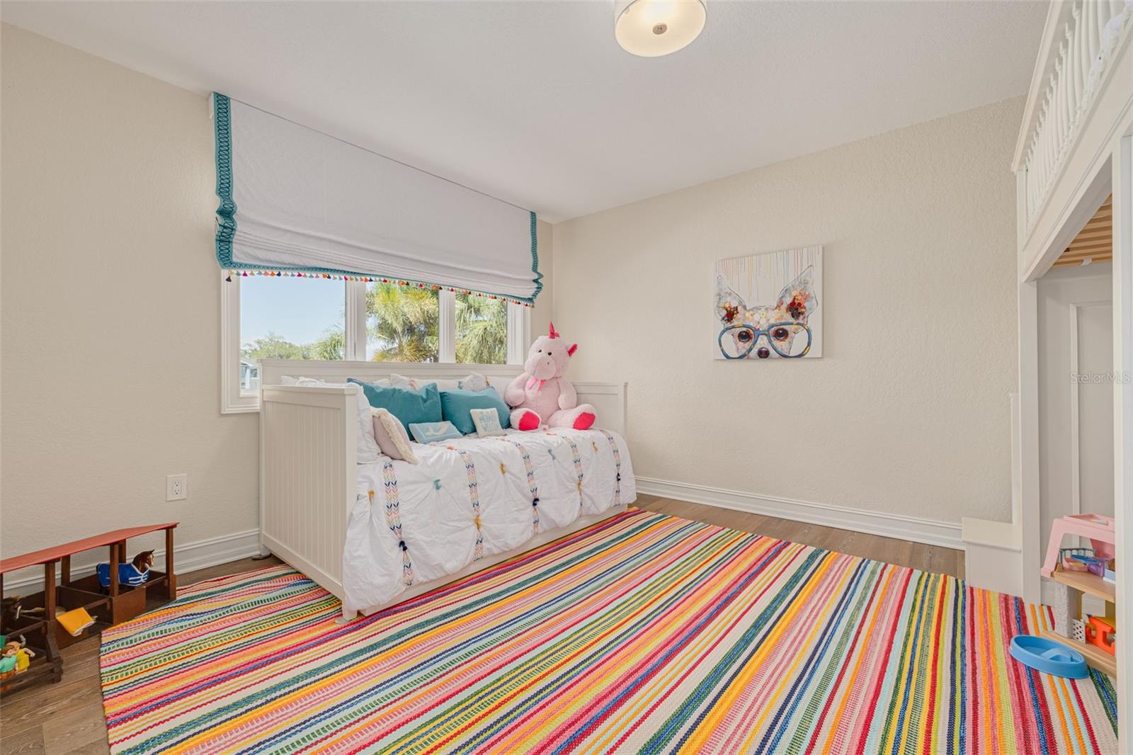 725 BRIGHTWATERS BLVD NE, ST PETERSBURG, FL, 33704