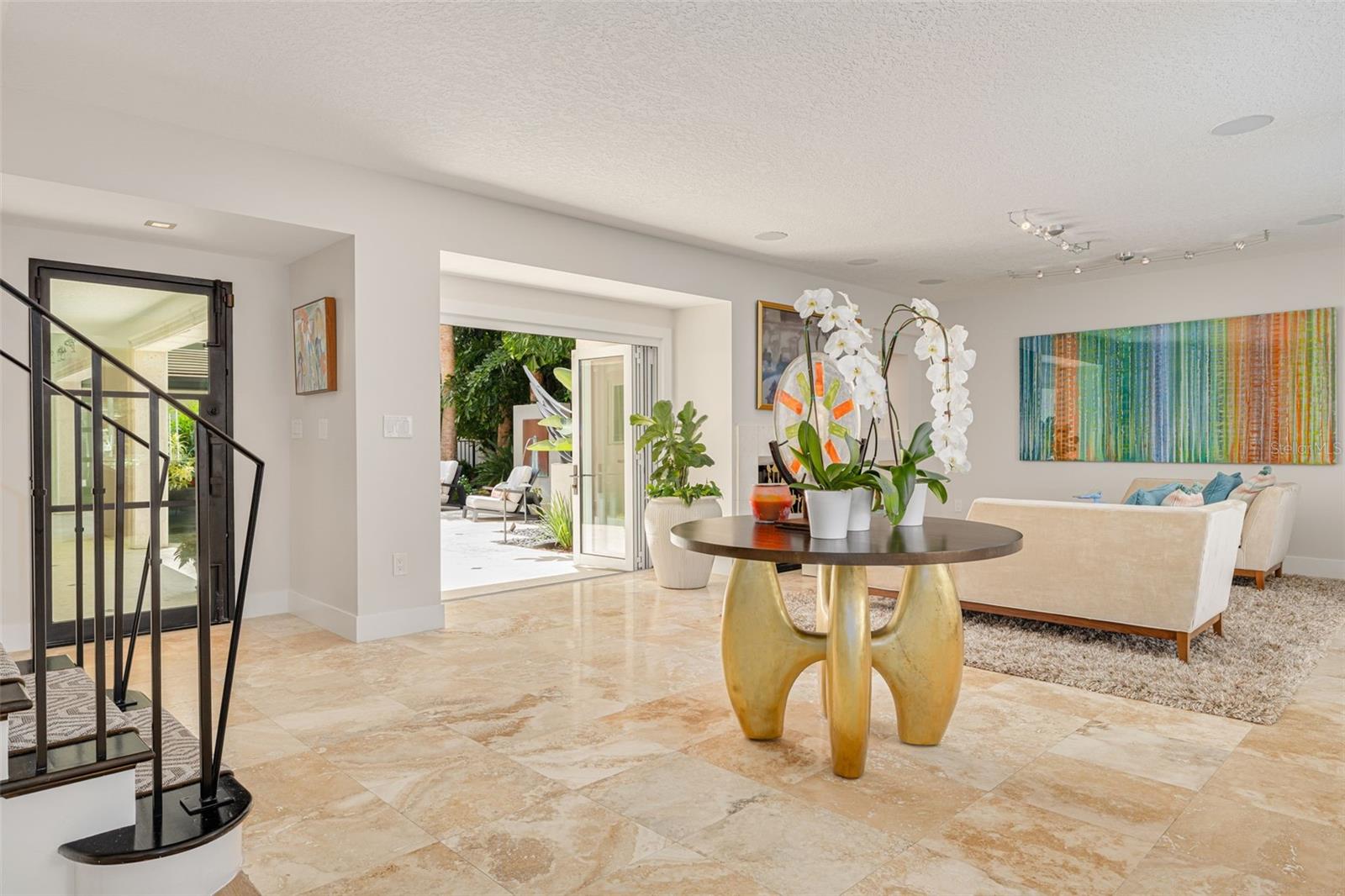 725 BRIGHTWATERS BLVD NE, ST PETERSBURG, FL, 33704