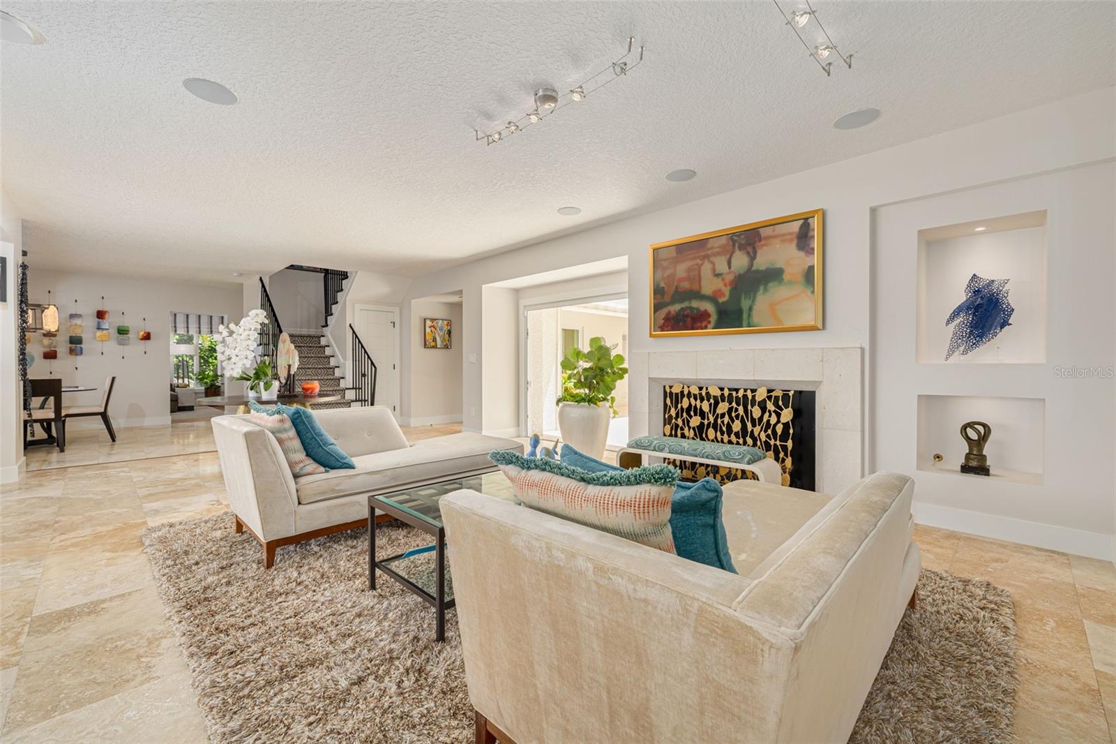 725 BRIGHTWATERS BLVD NE, ST PETERSBURG, FL, 33704