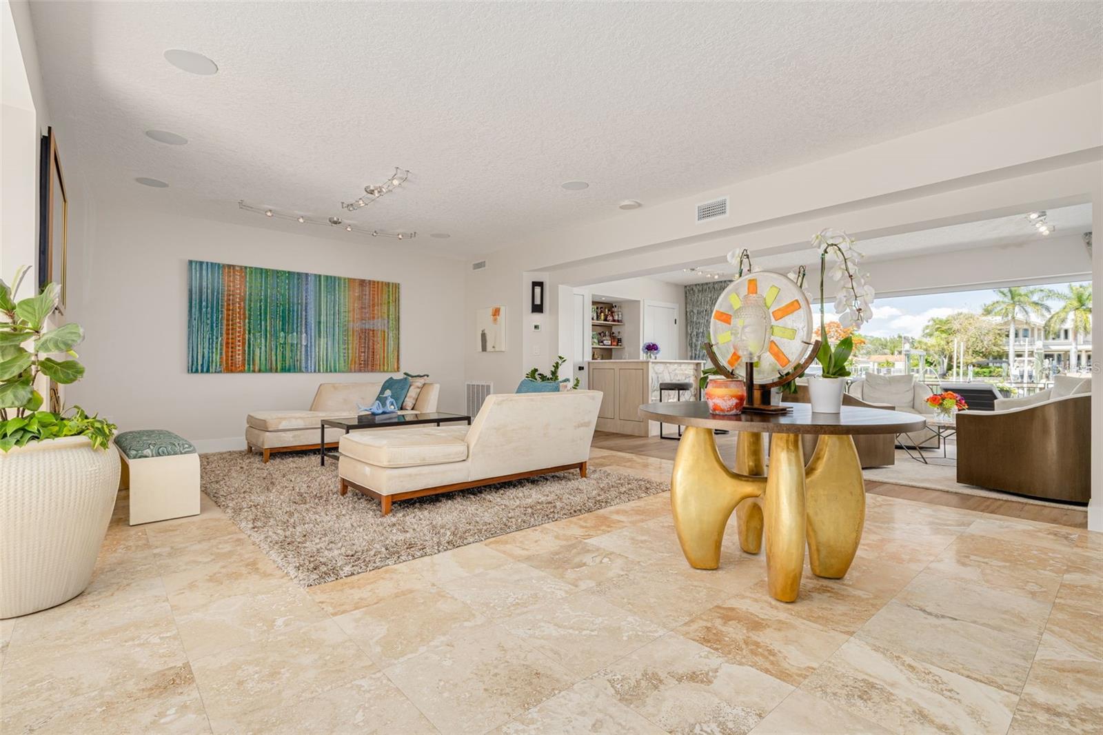 725 BRIGHTWATERS BLVD NE, ST PETERSBURG, FL, 33704