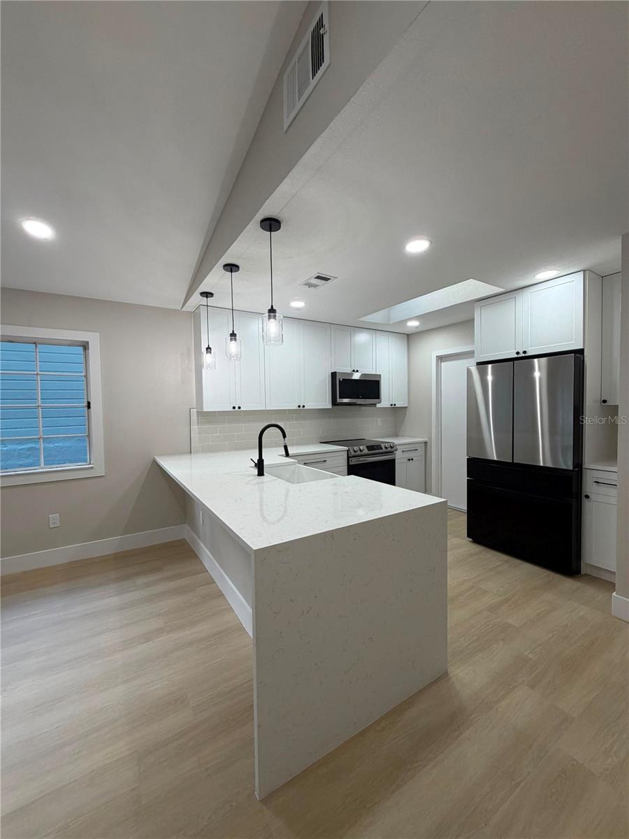 554 PORTLAND CIR, APOPKA, FL, 32703