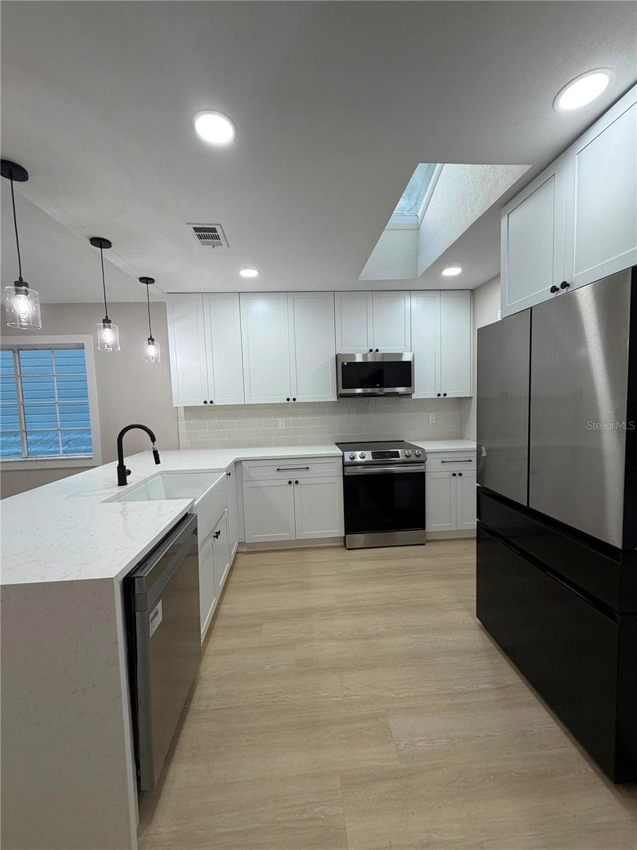 554 PORTLAND CIR, APOPKA, FL, 32703