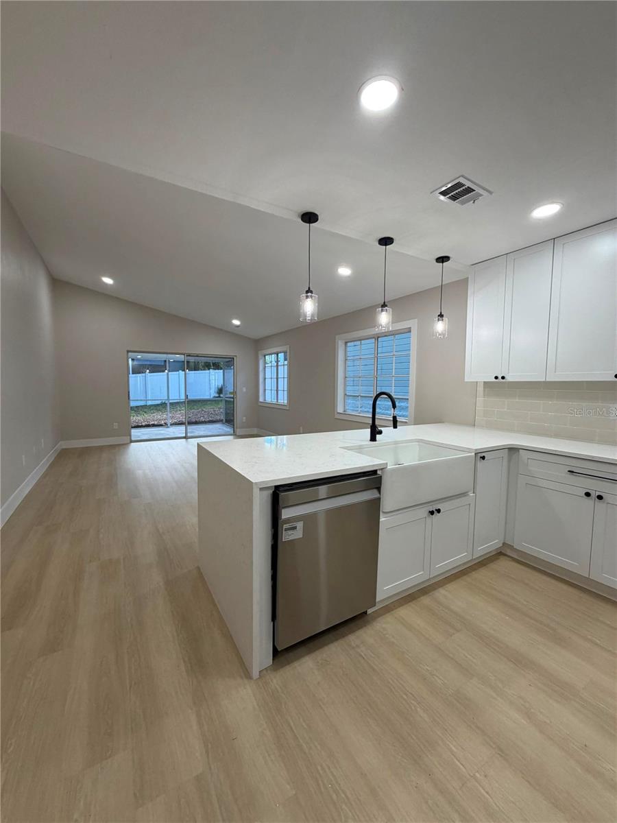 554 PORTLAND CIR, APOPKA, FL, 32703