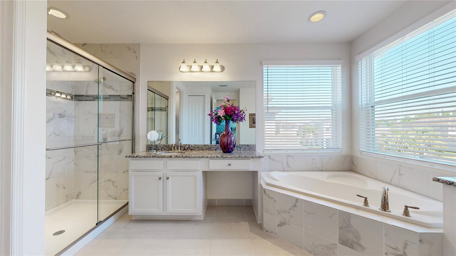 30843 LINDENTREE DR, WESLEY CHAPEL, FL, 33543
