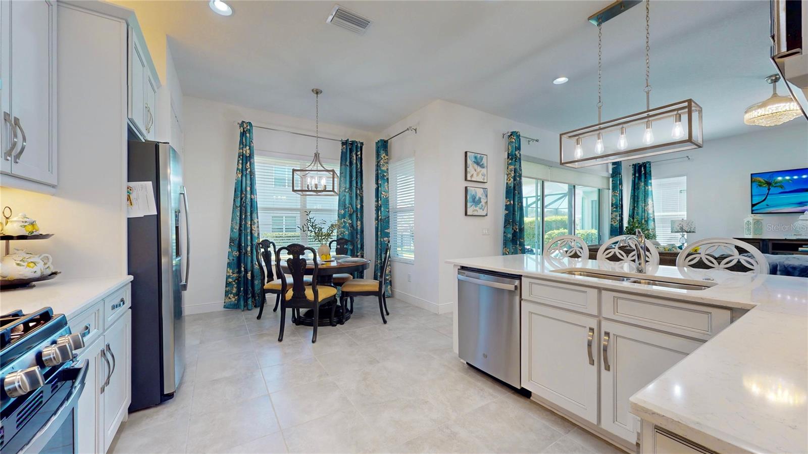 30843 LINDENTREE DR, WESLEY CHAPEL, FL, 33543