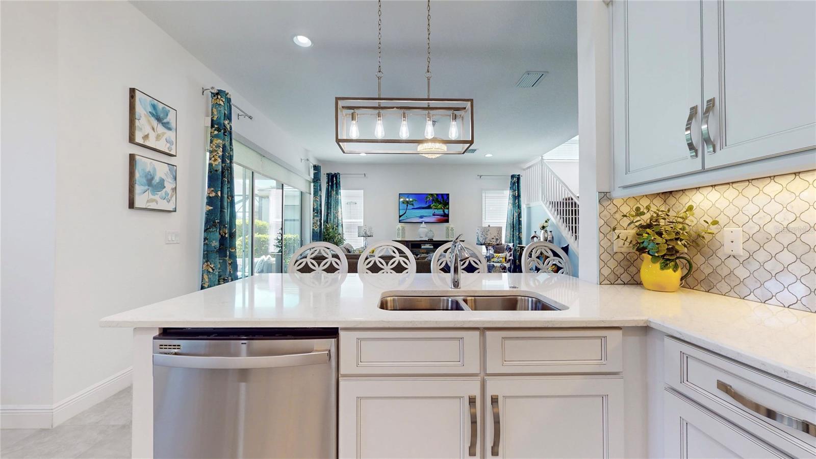 30843 LINDENTREE DR, WESLEY CHAPEL, FL, 33543