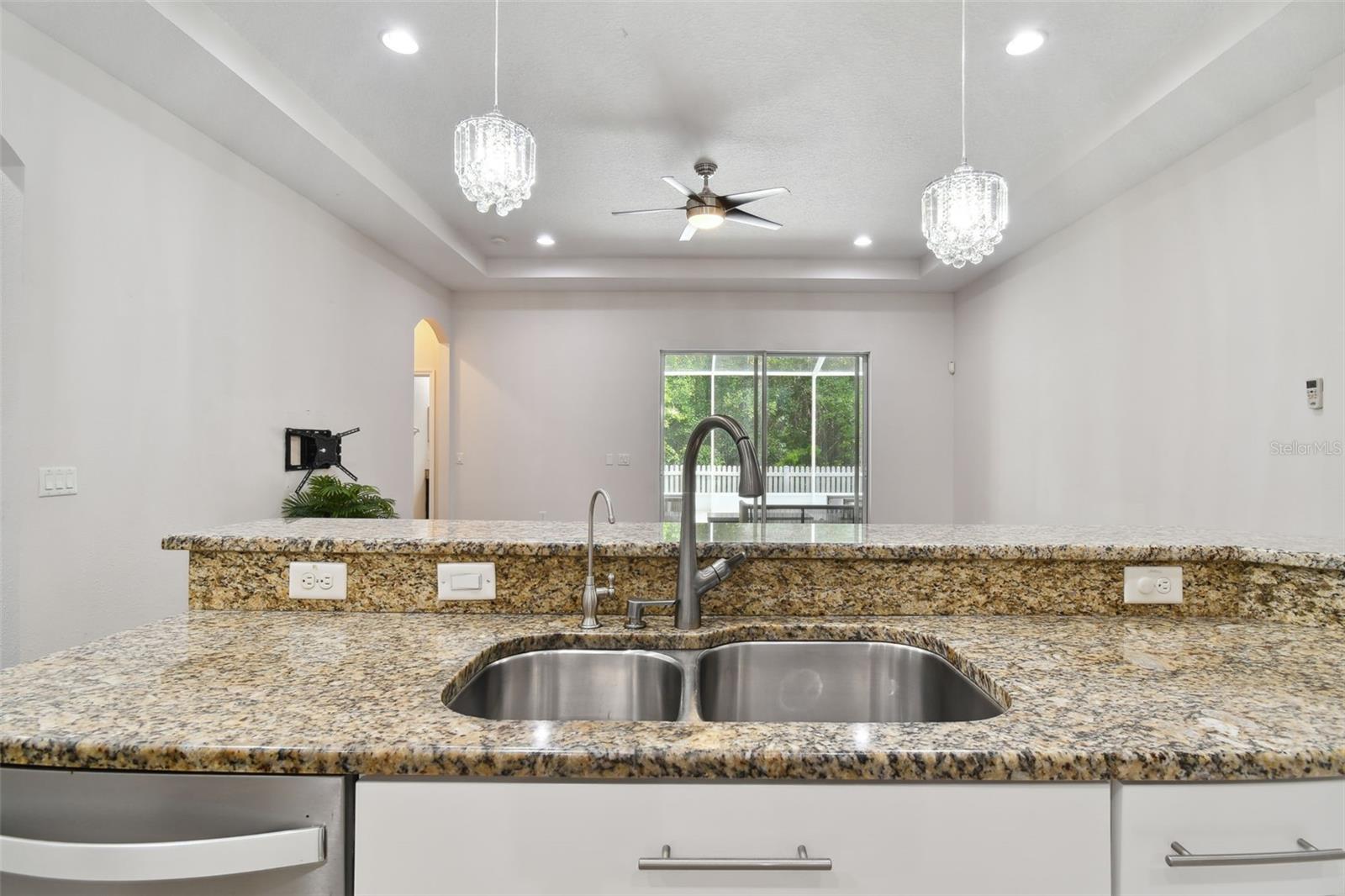 27806 AUTUMN BREEZE CIR, WESLEY CHAPEL, FL, 33544