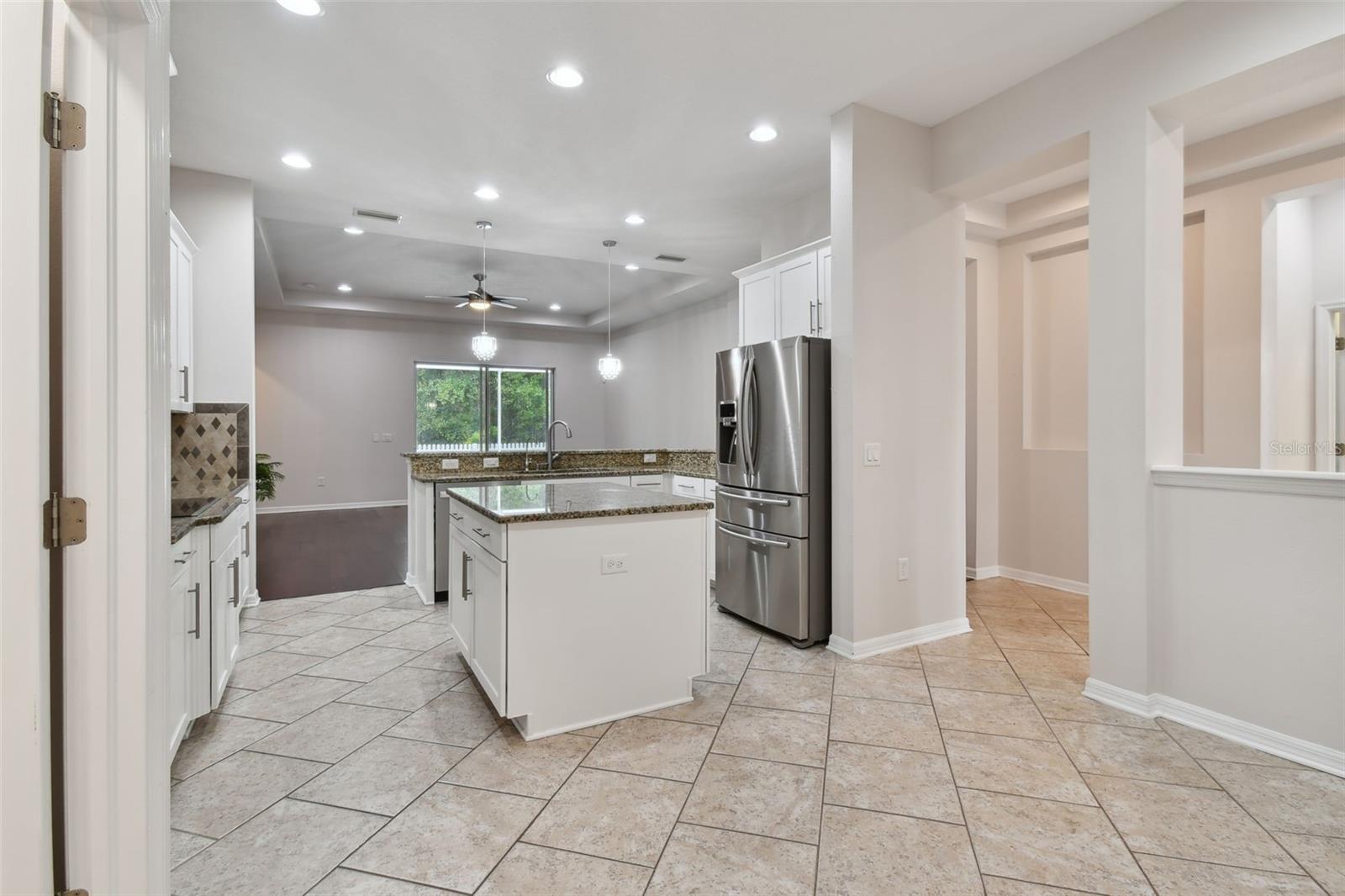 27806 AUTUMN BREEZE CIR, WESLEY CHAPEL, FL, 33544