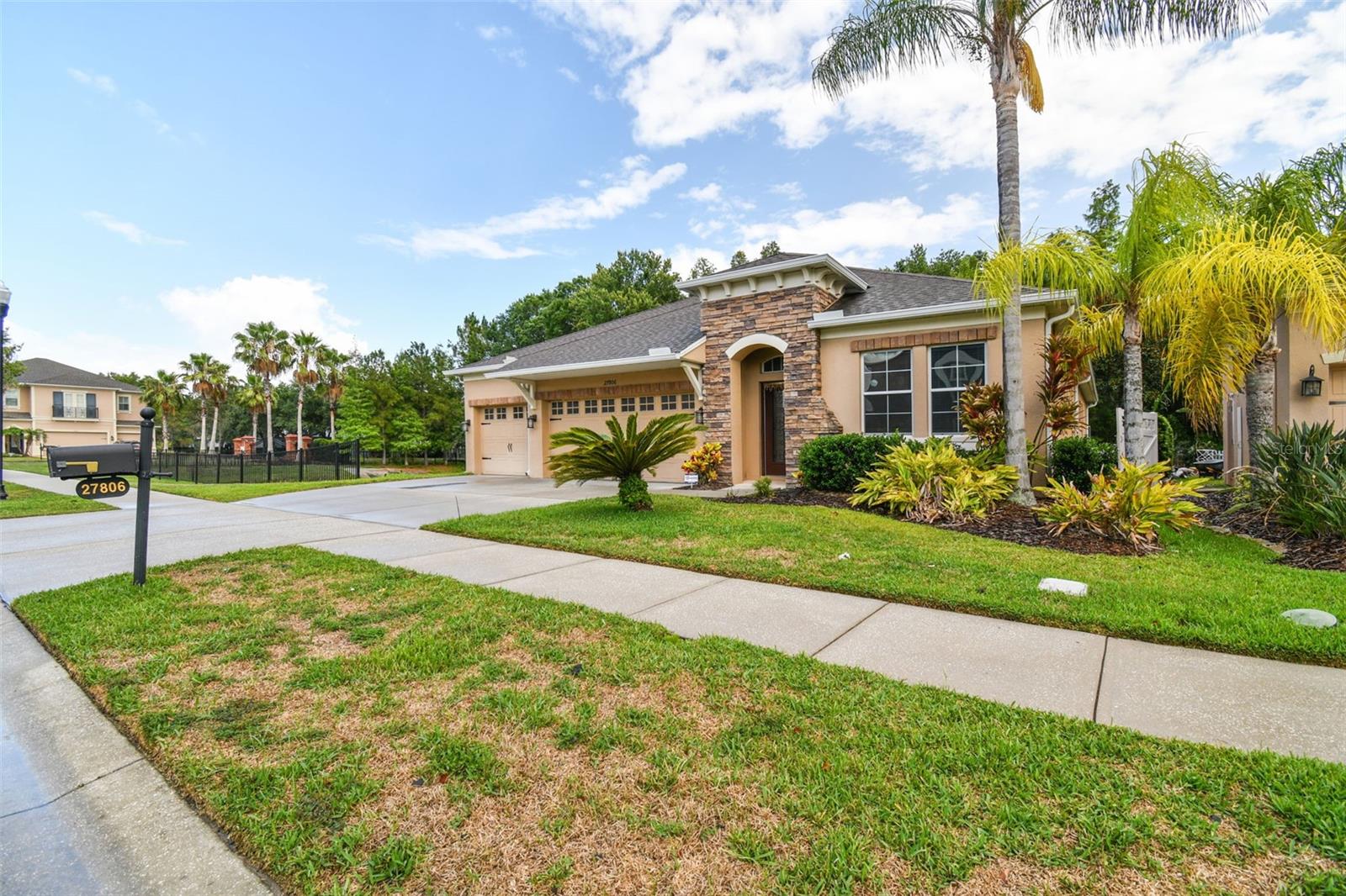 27806 AUTUMN BREEZE CIR, WESLEY CHAPEL, FL, 33544