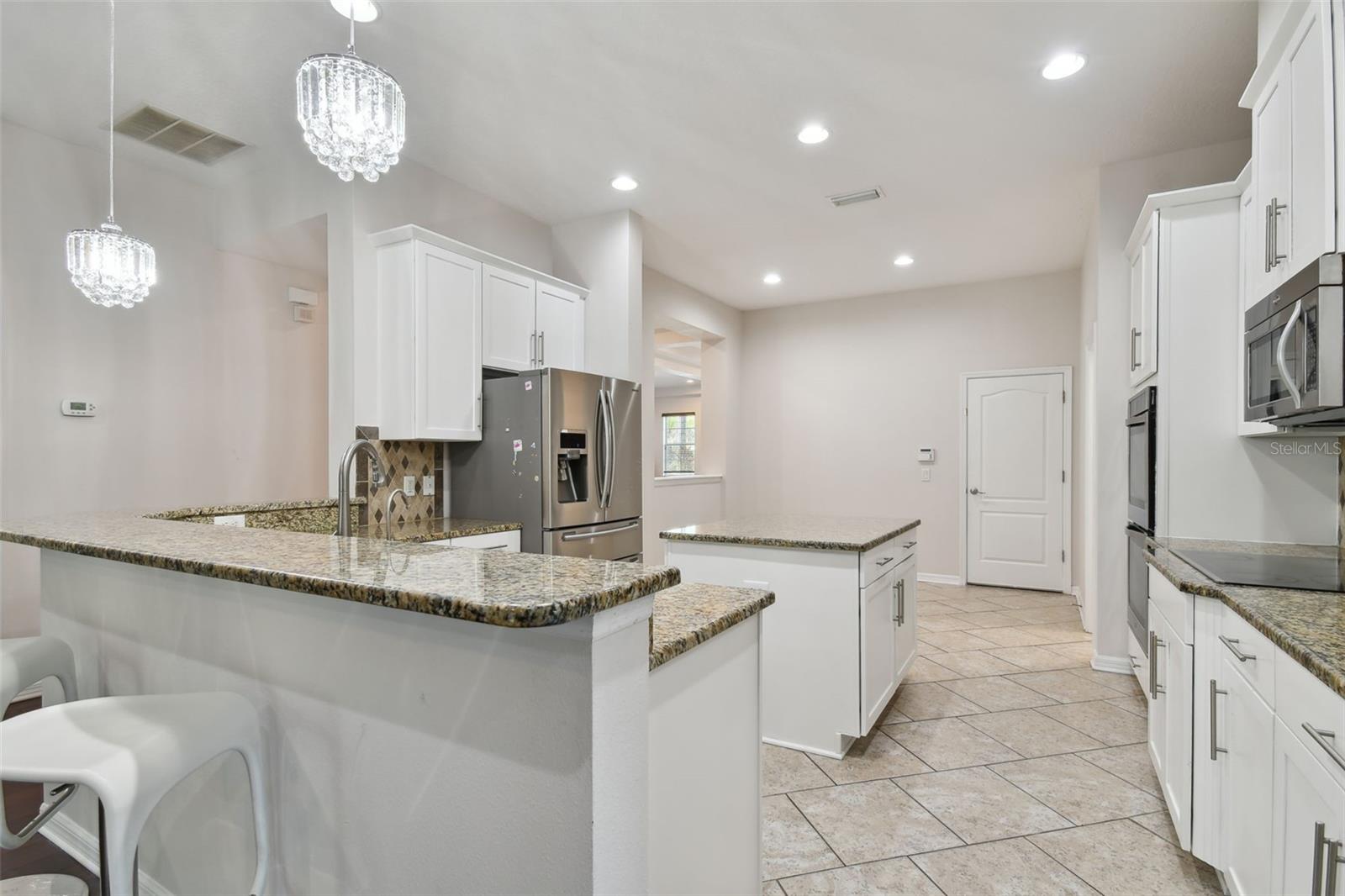 27806 AUTUMN BREEZE CIR, WESLEY CHAPEL, FL, 33544