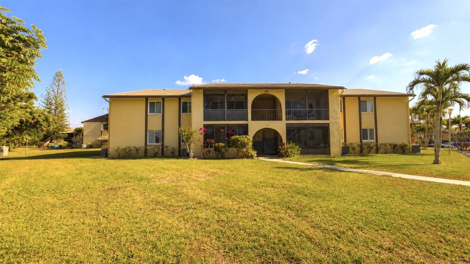 328 PINE RIDGE CIR #C1, GREENACRES, FL, 33463