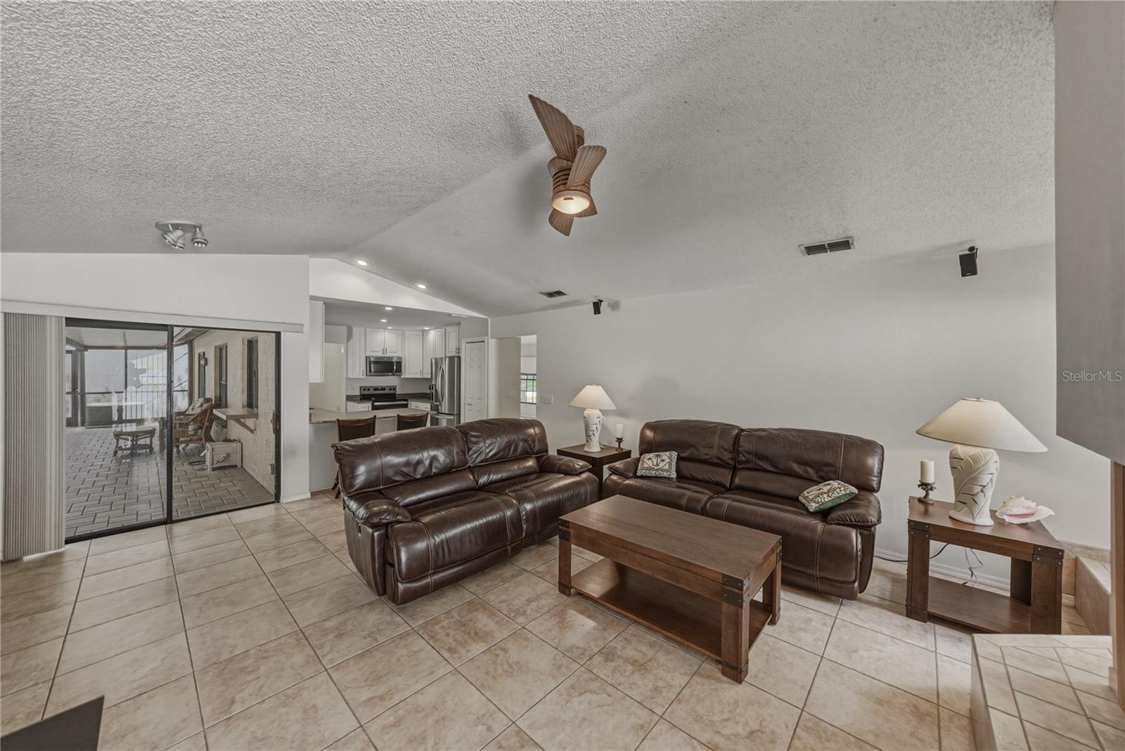 1737 SHADY LEAF DR, VALRICO, FL, 33596