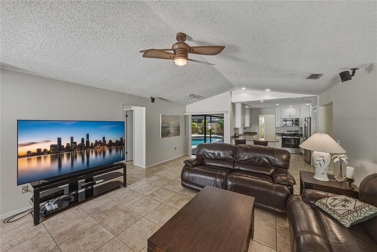 1737 SHADY LEAF DR, VALRICO, FL, 33596