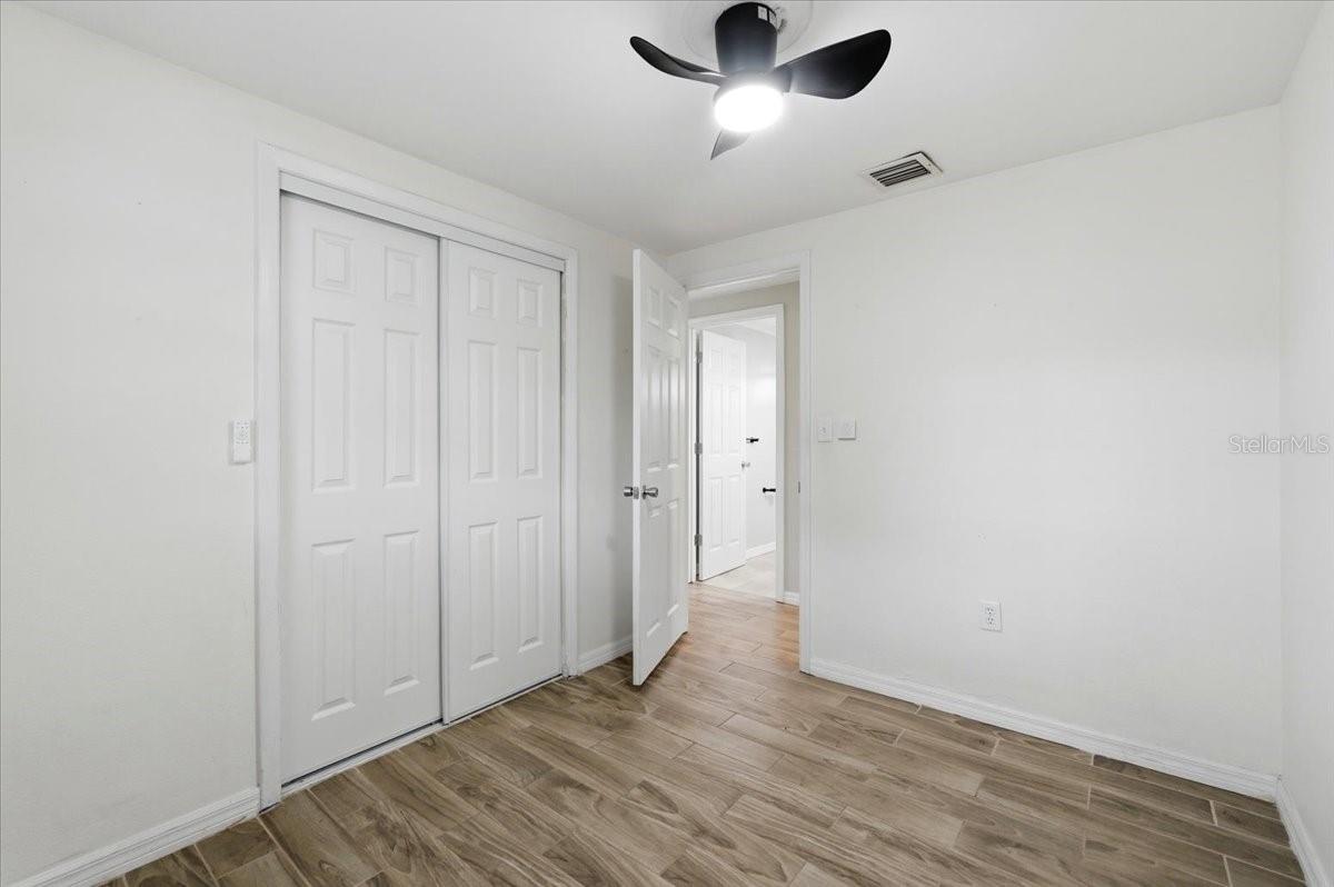 1515 TRADEWINDS AVE, LAKELAND, FL, 33801