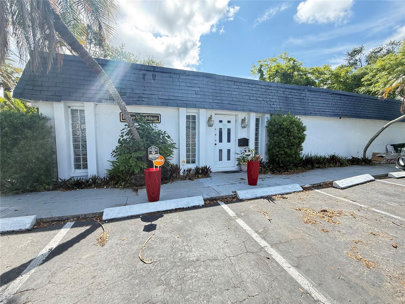 1631 W BAY DR, LARGO, FL, 33770