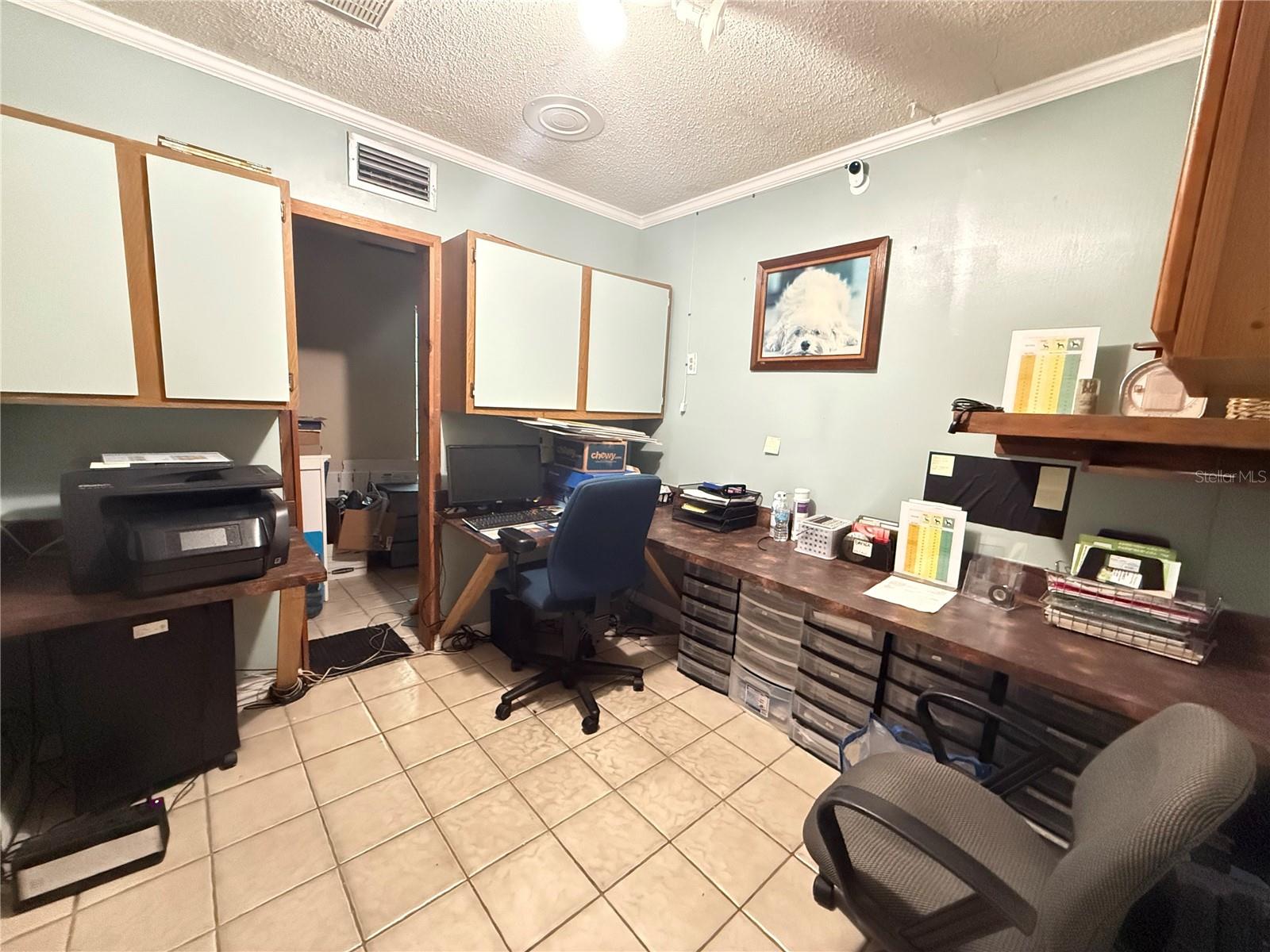 1631 W BAY DR, LARGO, FL, 33770