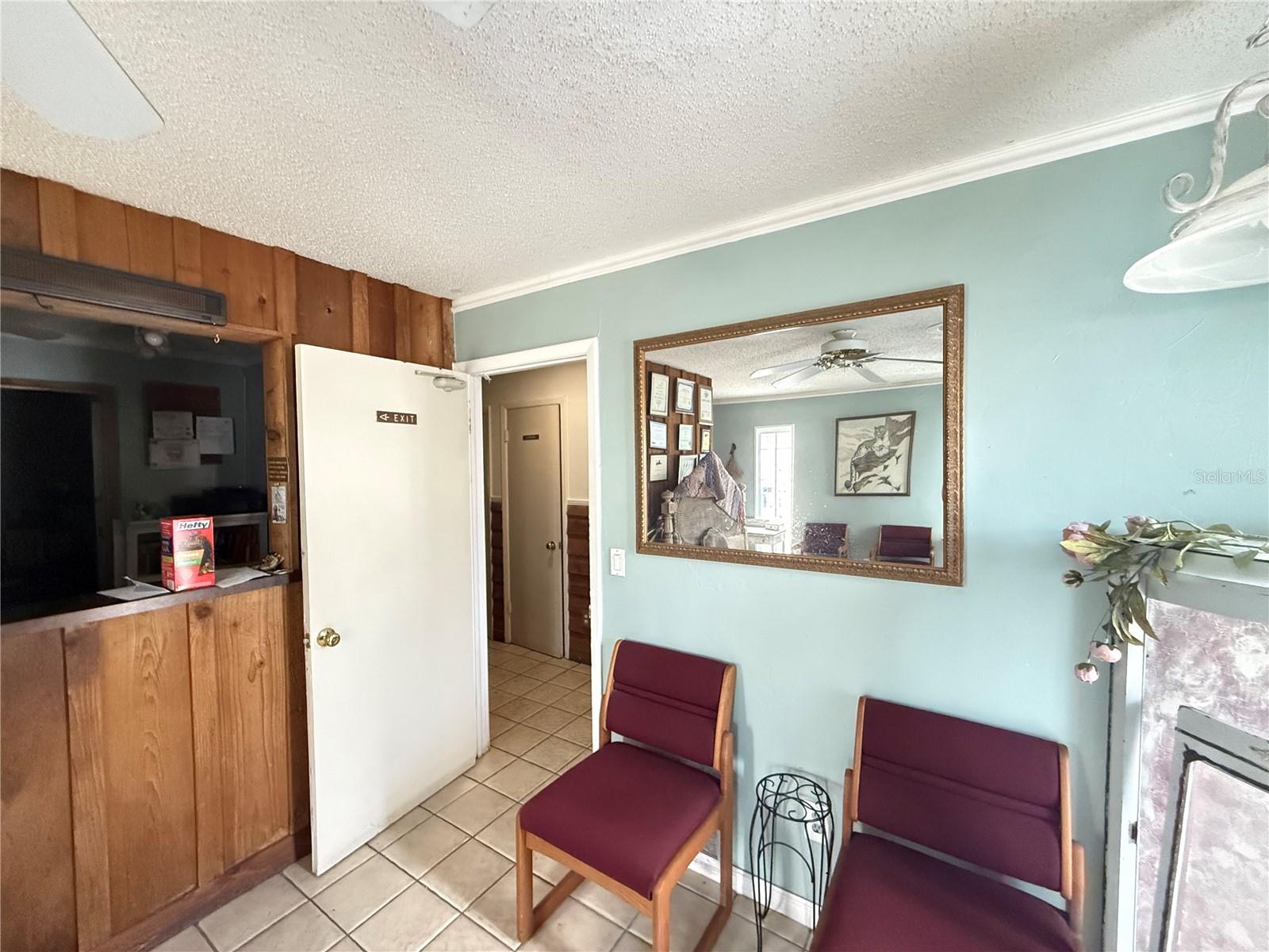 1631 W BAY DR, LARGO, FL, 33770