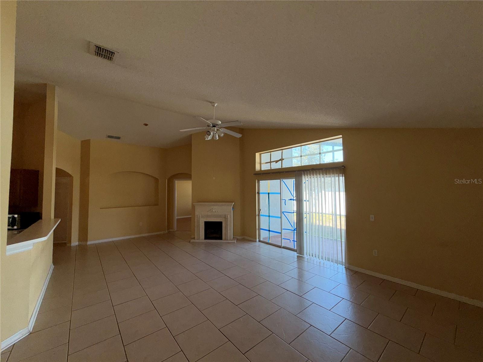 612 PRINCE CHARLES DR, DAVENPORT, FL, 33837