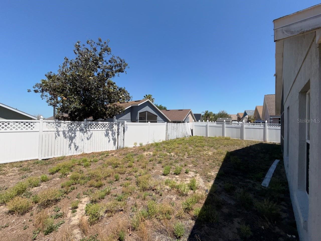 612 PRINCE CHARLES DR, DAVENPORT, FL, 33837