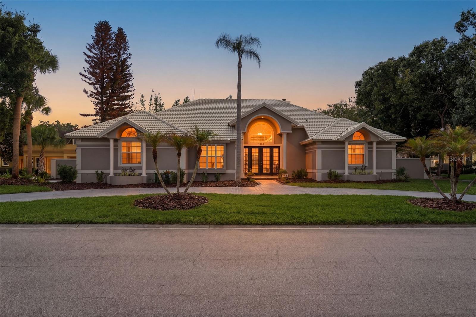 8935 JONATHAN MANOR DR, ORLANDO, FL, 32819