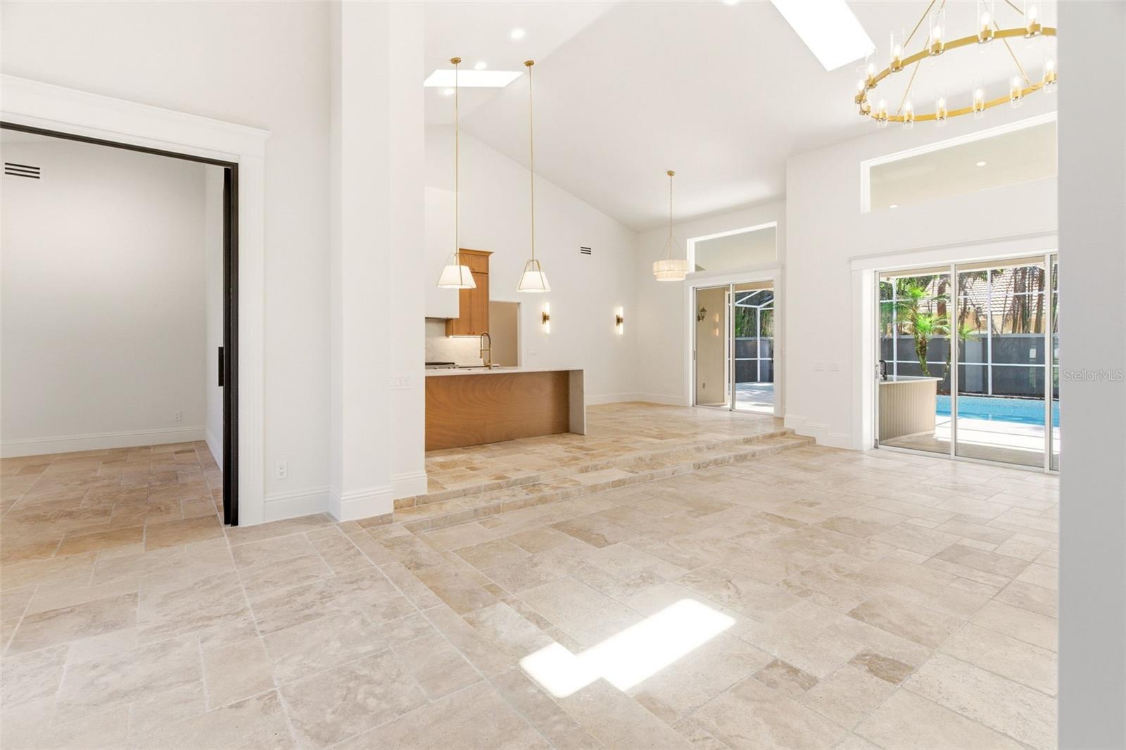 8935 JONATHAN MANOR DR, ORLANDO, FL, 32819