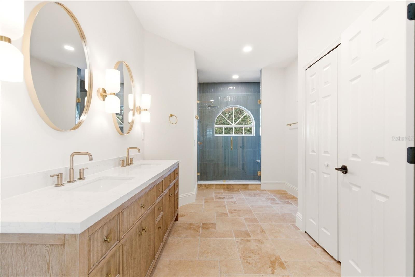 8935 JONATHAN MANOR DR, ORLANDO, FL, 32819