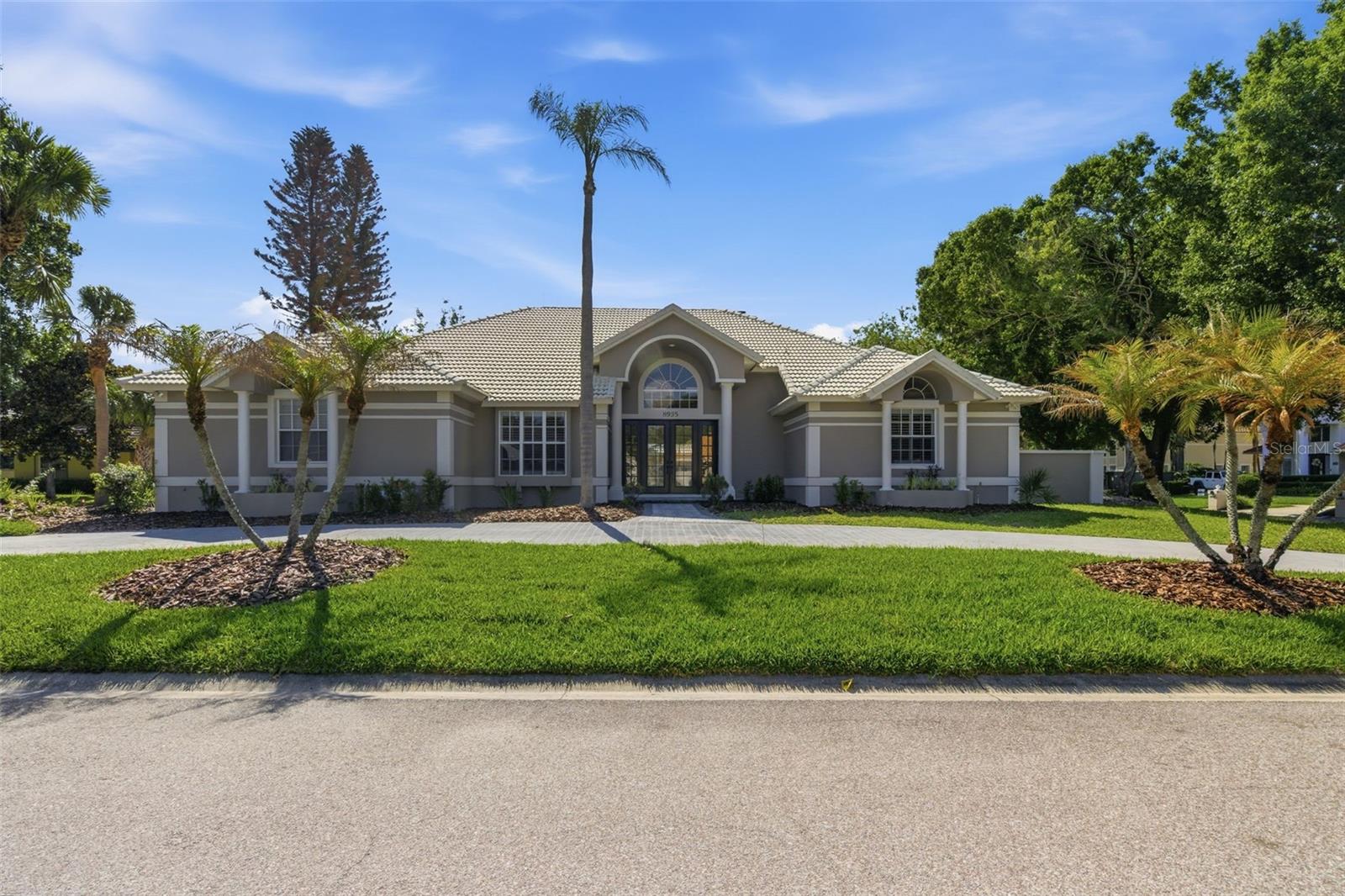 8935 JONATHAN MANOR DR, ORLANDO, FL, 32819