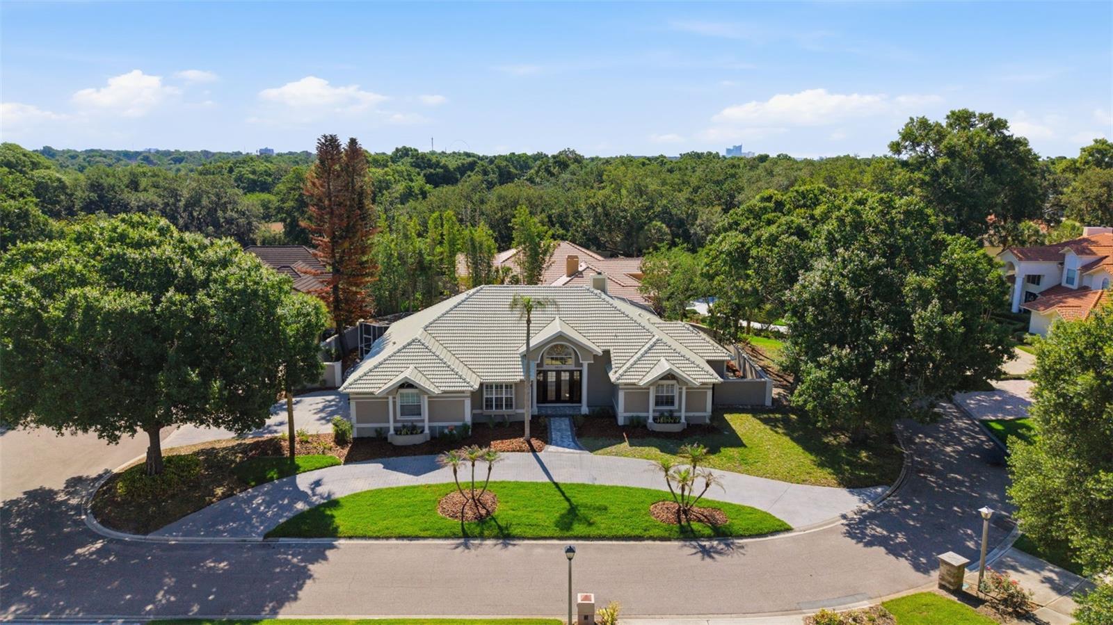 8935 JONATHAN MANOR DR, ORLANDO, FL, 32819