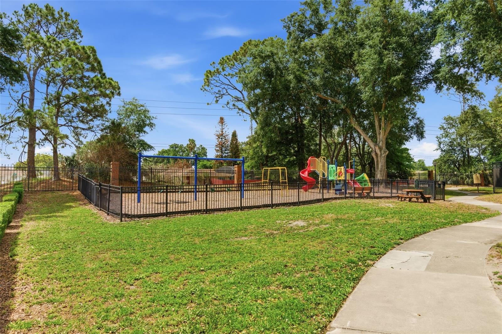 8935 JONATHAN MANOR DR, ORLANDO, FL, 32819