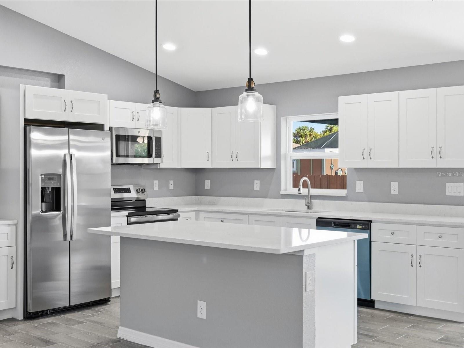 12081 SNOW BIRD AVE, PORT CHARLOTTE, FL, 33981