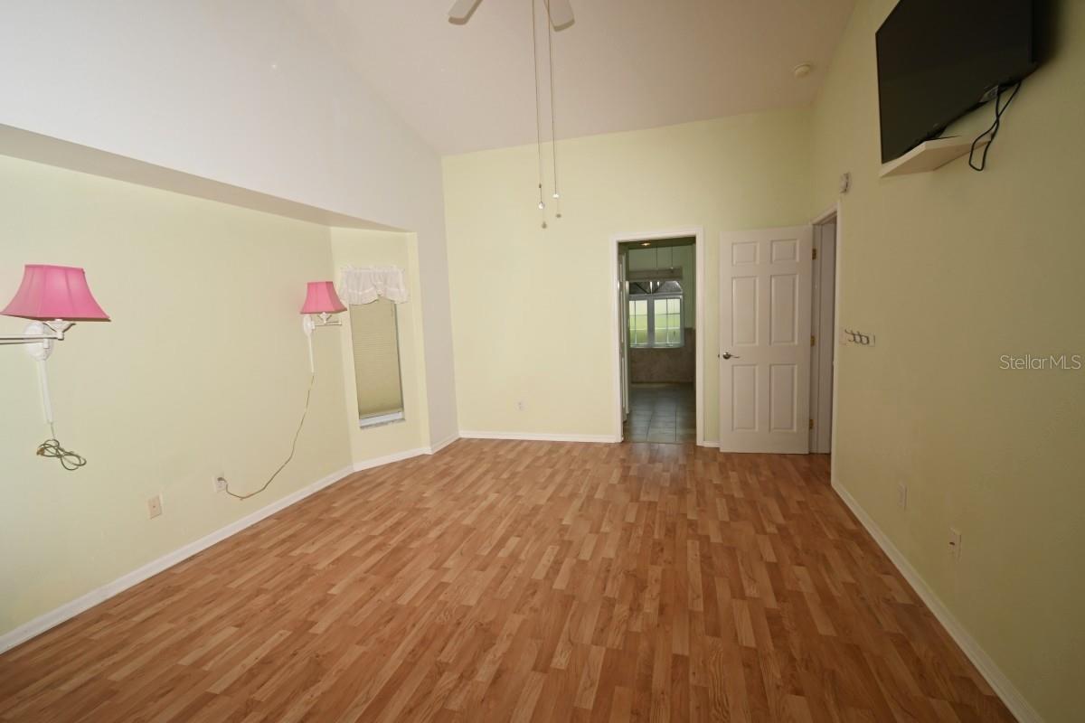 12125 KNOTTY PINE LOOP, SAN ANTONIO, FL, 33576