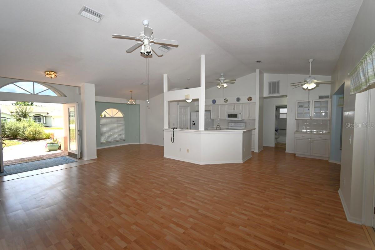 12125 KNOTTY PINE LOOP, SAN ANTONIO, FL, 33576