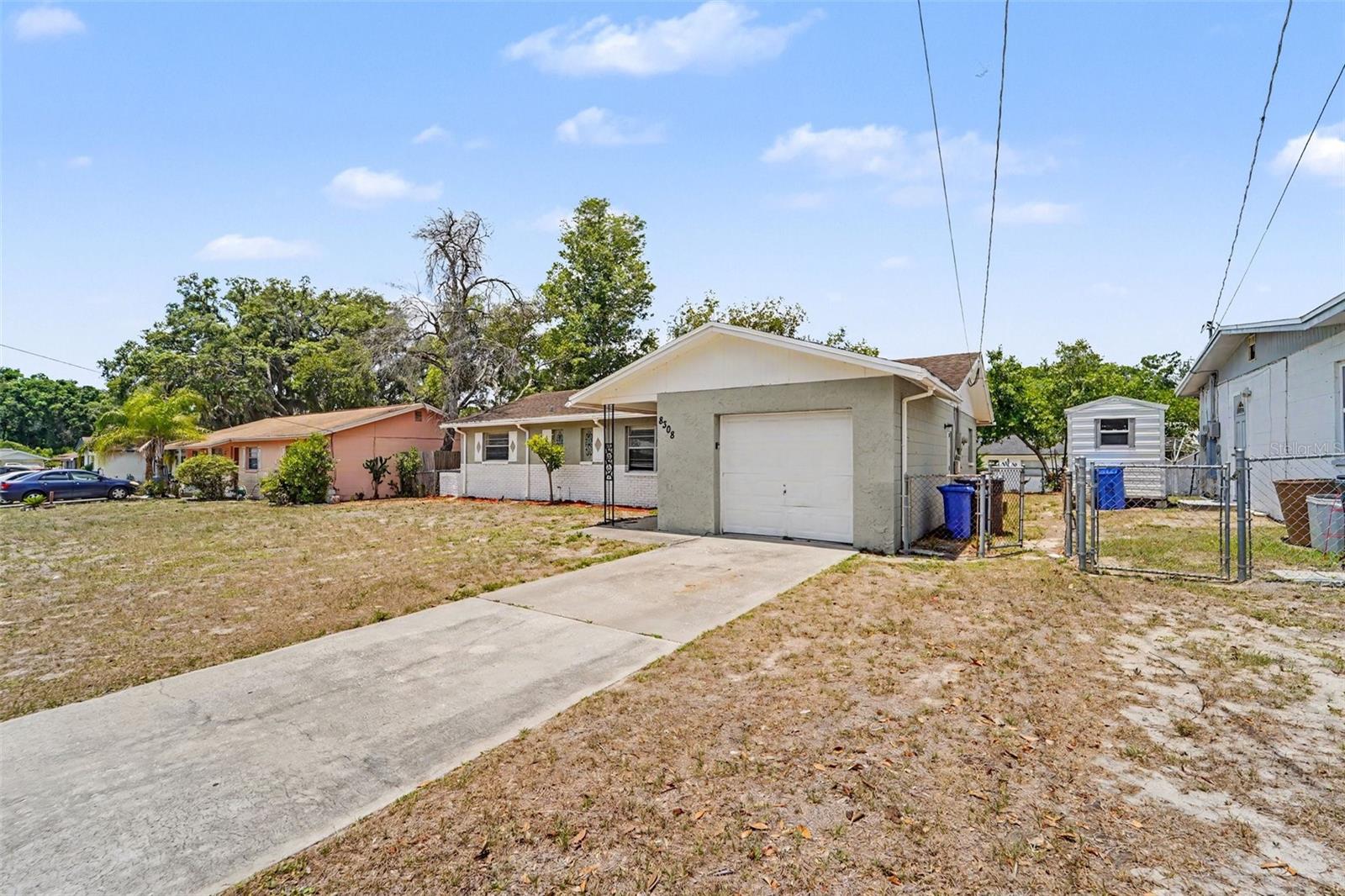 8308 OLEANDER LN, TAMPA, FL, 33637