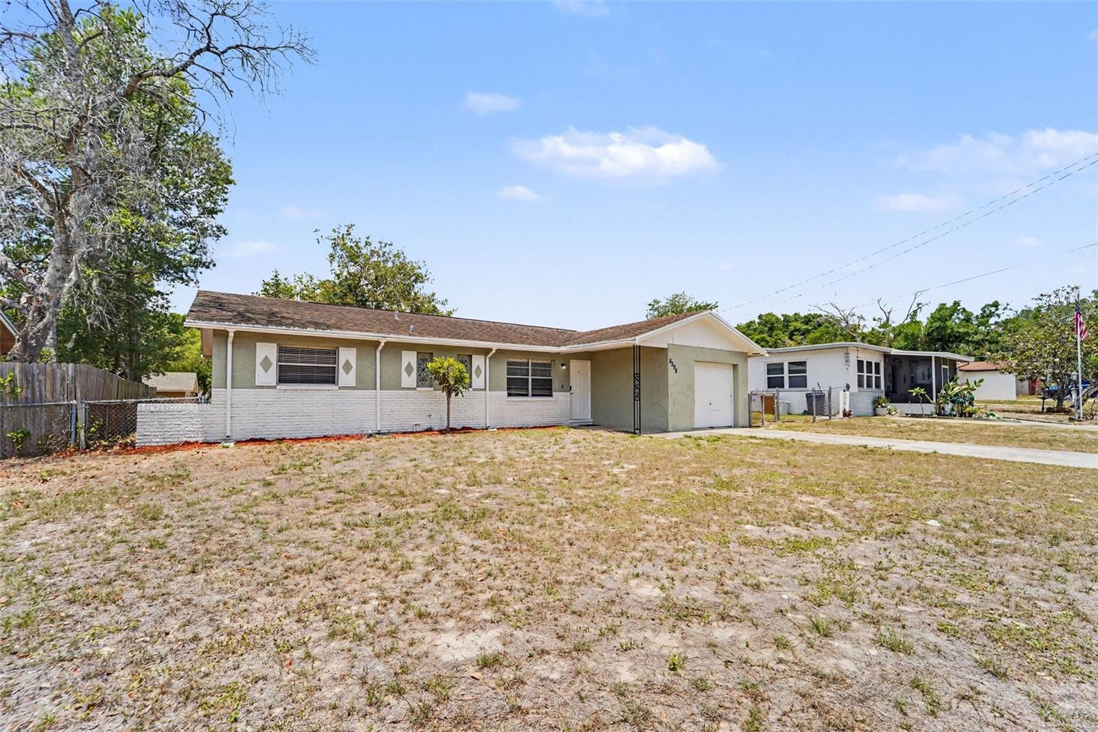 8308 OLEANDER LN, TAMPA, FL, 33637