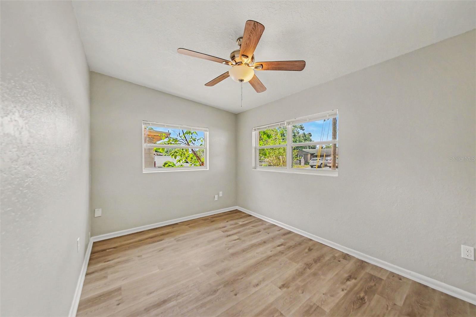 5909 WOLF RD, ORLANDO, FL, 32808