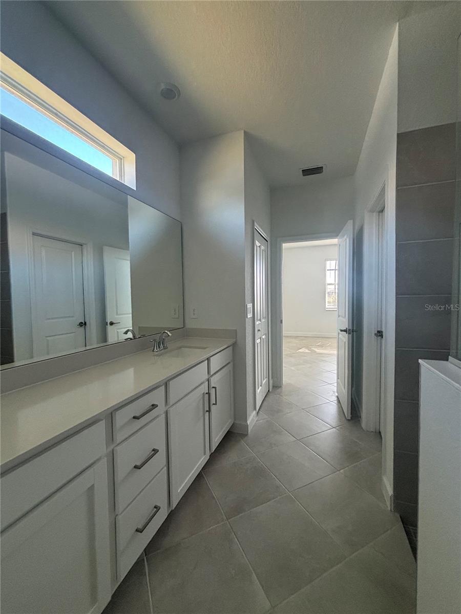 7869 LAKES EDGE LN, PORT CHARLOTTE, FL, 33981
