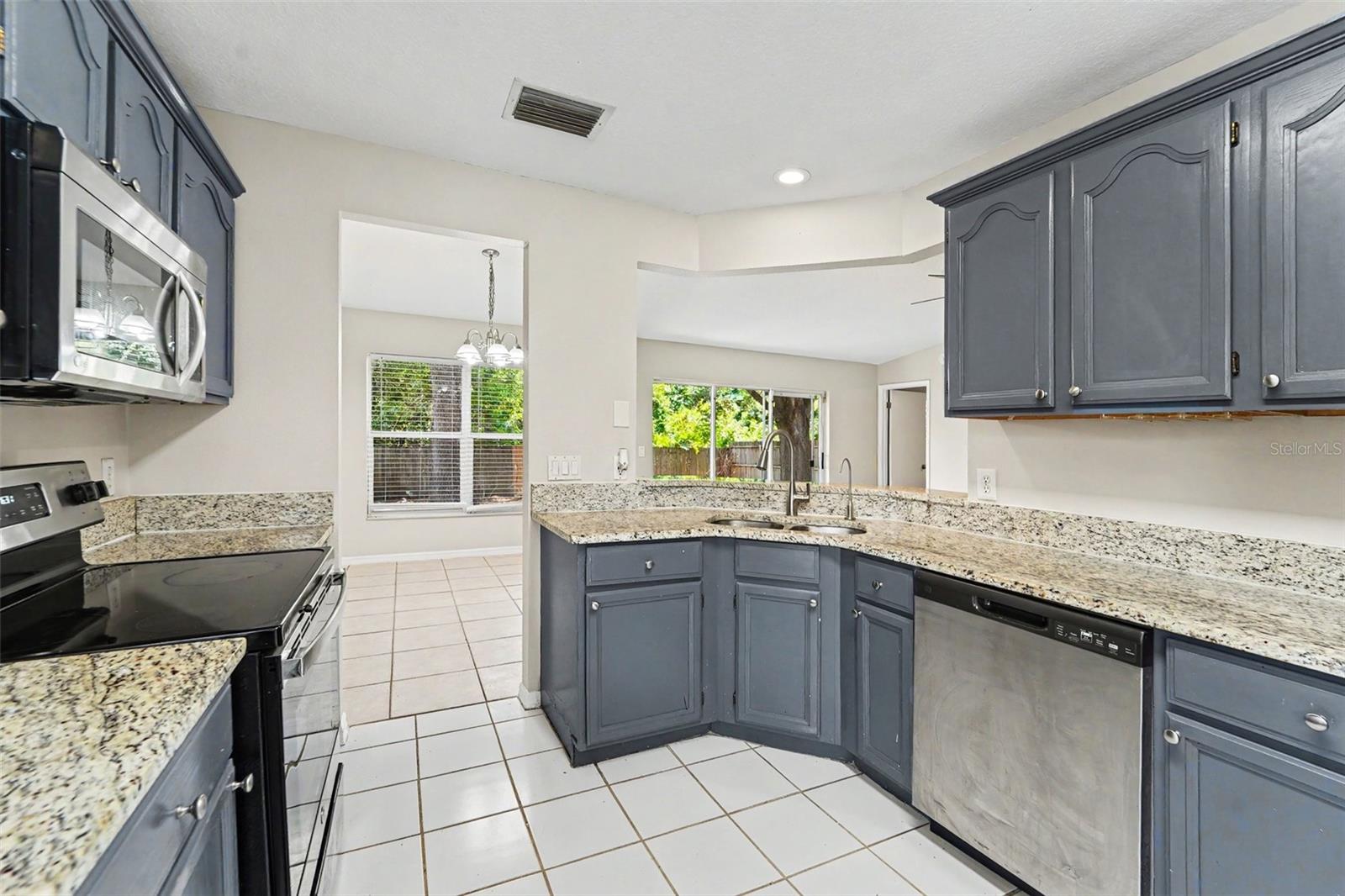 7603 SAVANNAH LN, TAMPA, FL, 33637
