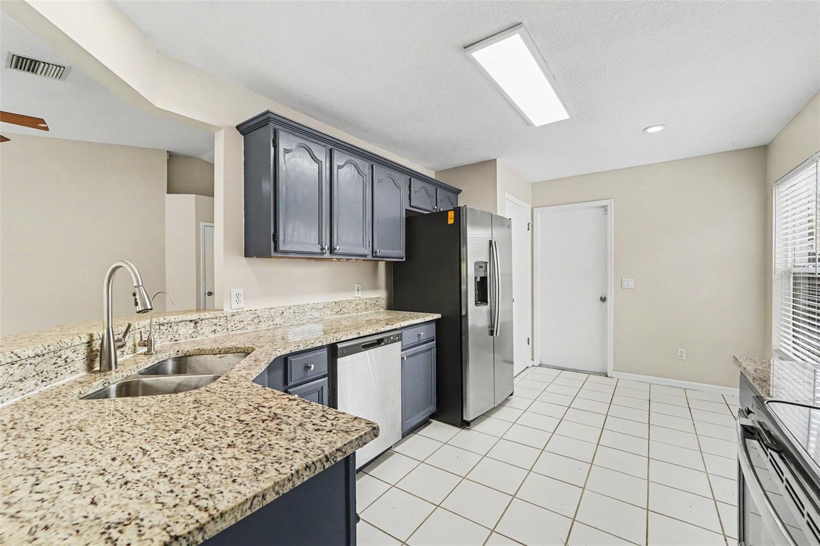 7603 SAVANNAH LN, TAMPA, FL, 33637