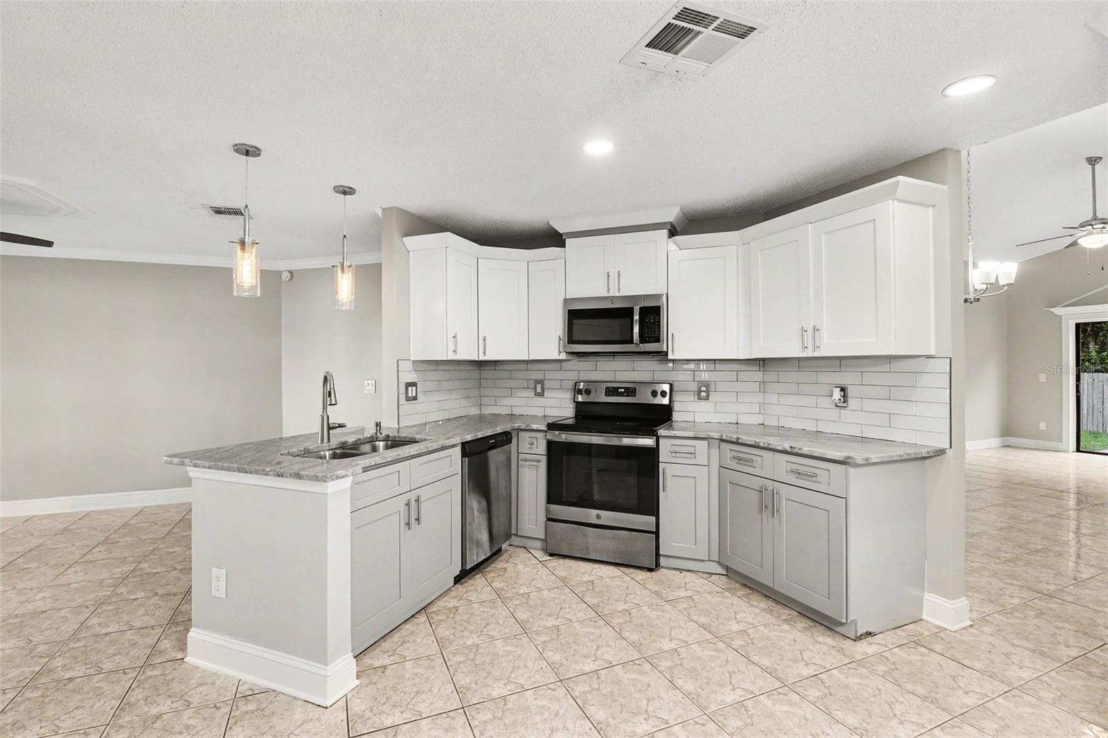134 CORALWOOD CIR, KISSIMMEE, FL, 34743