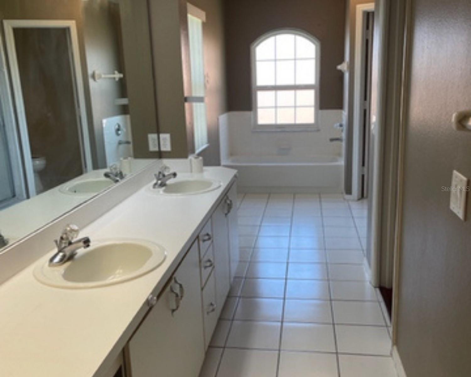 3028 STILLWATER DR, KISSIMMEE, FL, 34743