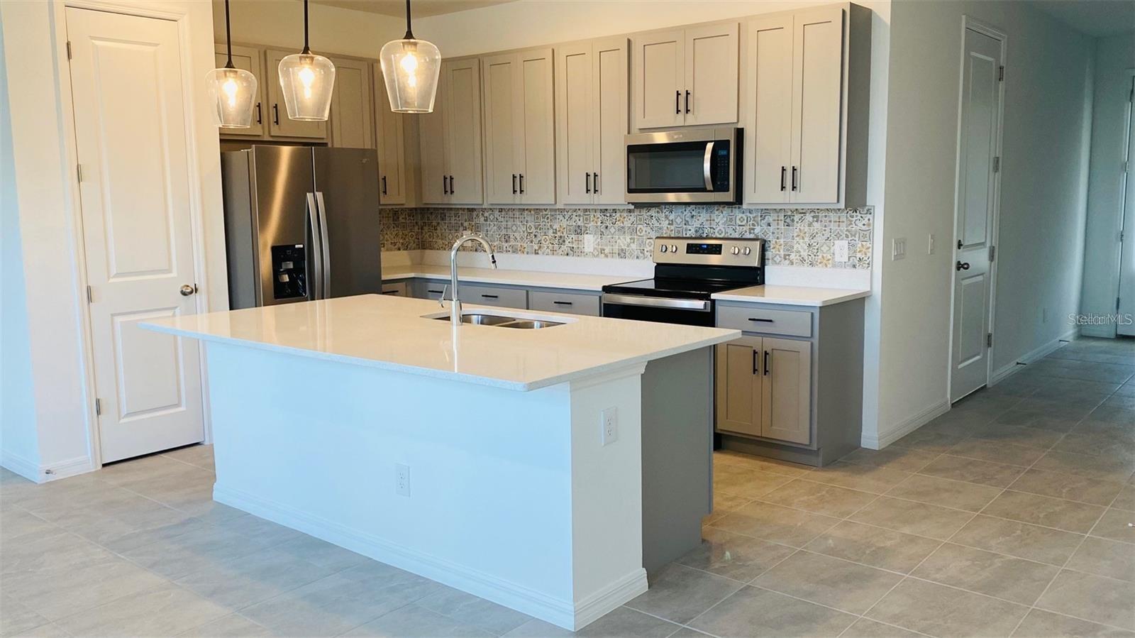 1621 PELICAN DR, DAVENPORT, FL, 33896