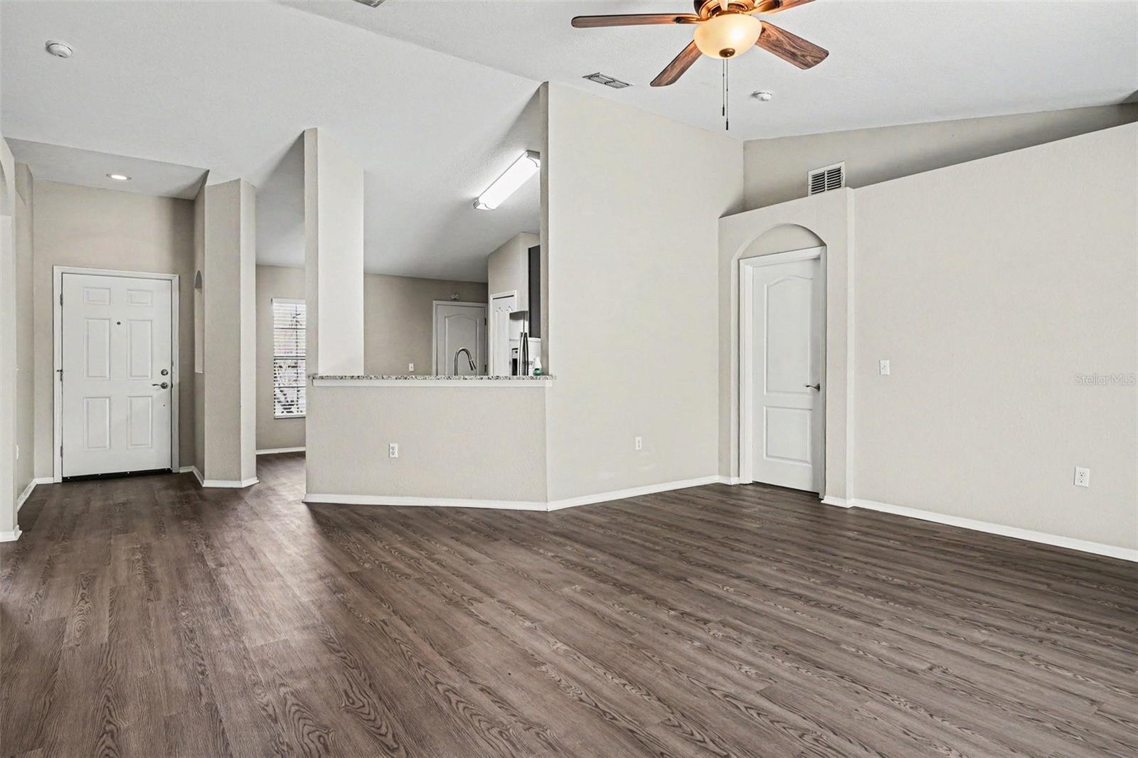 8187 WOODVINE CIR, LAKELAND, FL, 33810