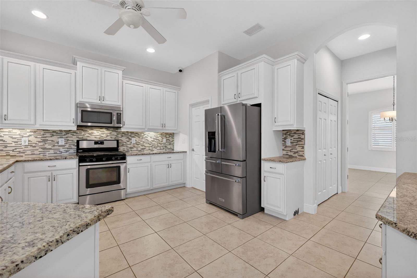 8237 BRIDGEPORT BAY CIR, MOUNT DORA, FL, 32757