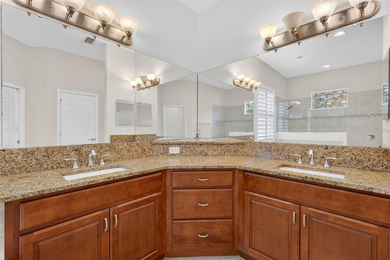 8237 BRIDGEPORT BAY CIR, MOUNT DORA, FL, 32757