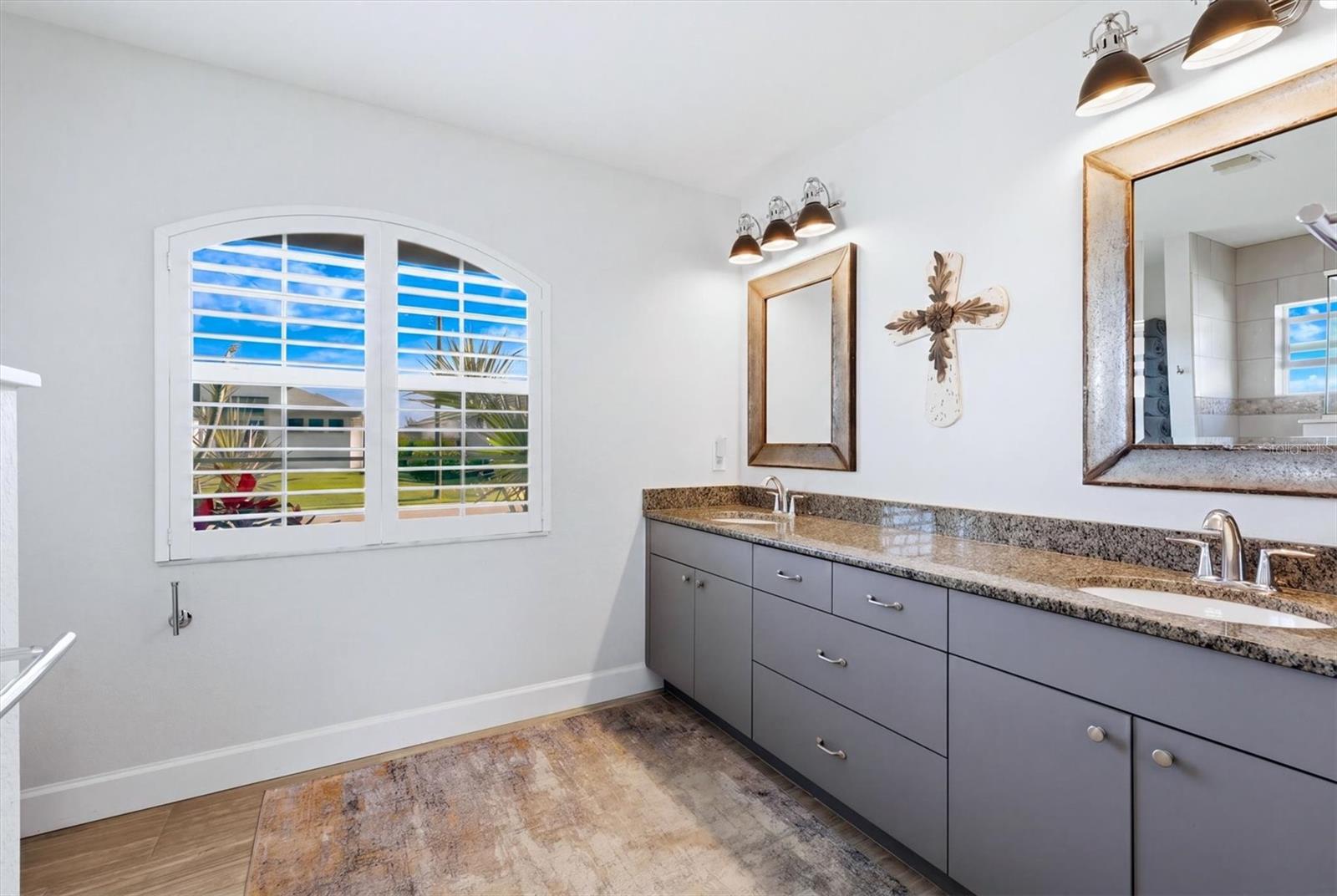 15738 APPLEWHITE CIR, PORT CHARLOTTE, FL, 33981
