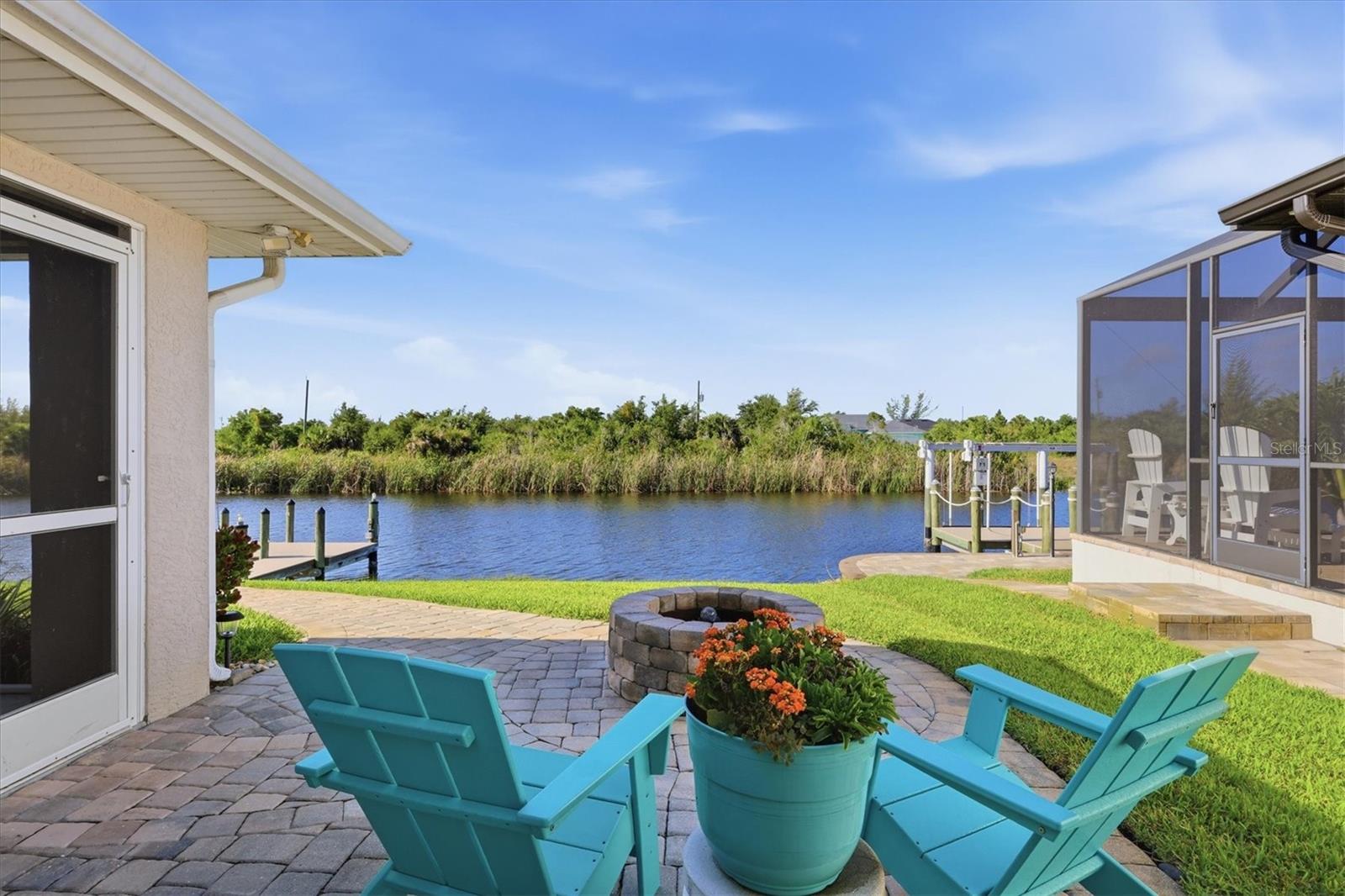 15738 APPLEWHITE CIR, PORT CHARLOTTE, FL, 33981