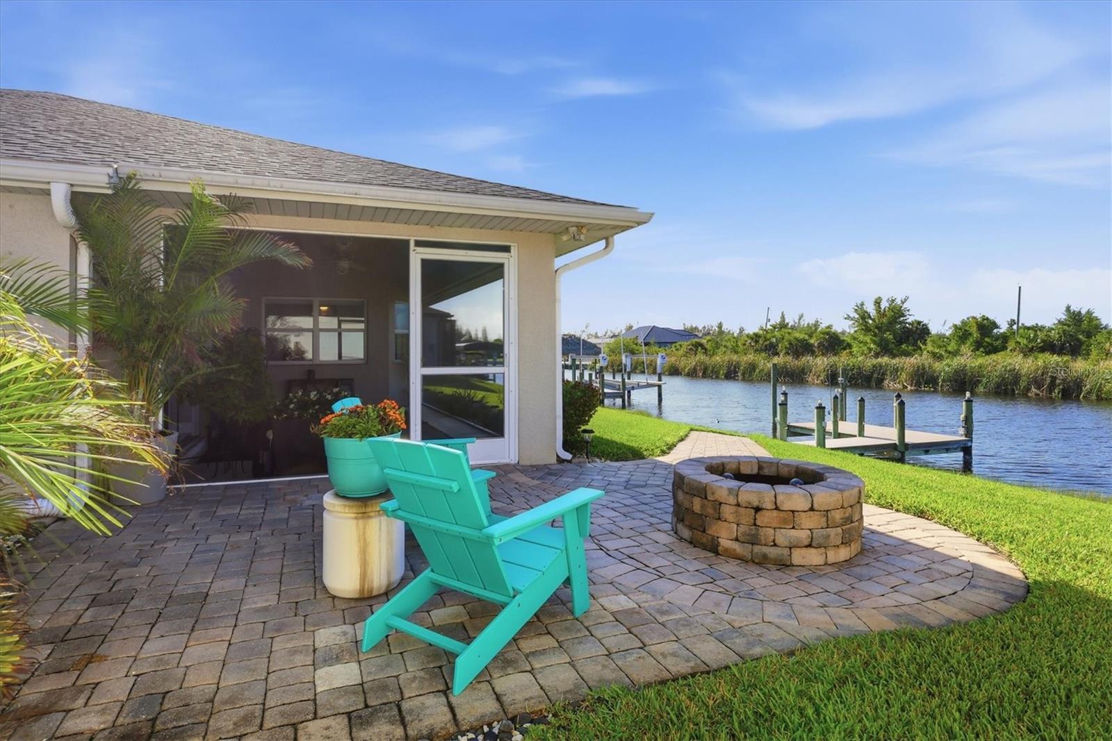 15738 APPLEWHITE CIR, PORT CHARLOTTE, FL, 33981